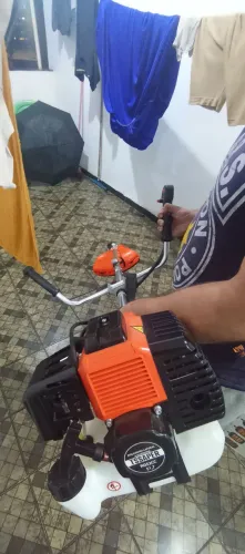 Roçadeira gasolina