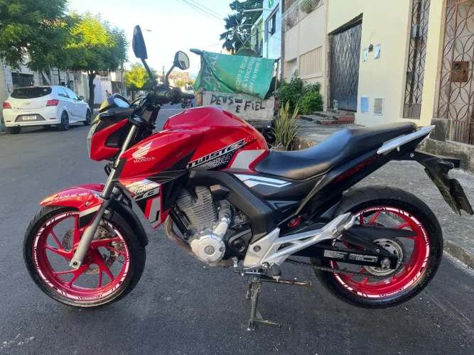 Honda CB 250 Twister 20212021 CBS 