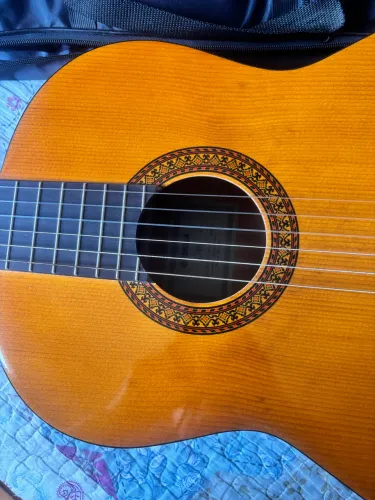 VIOLÃO YAMAHA