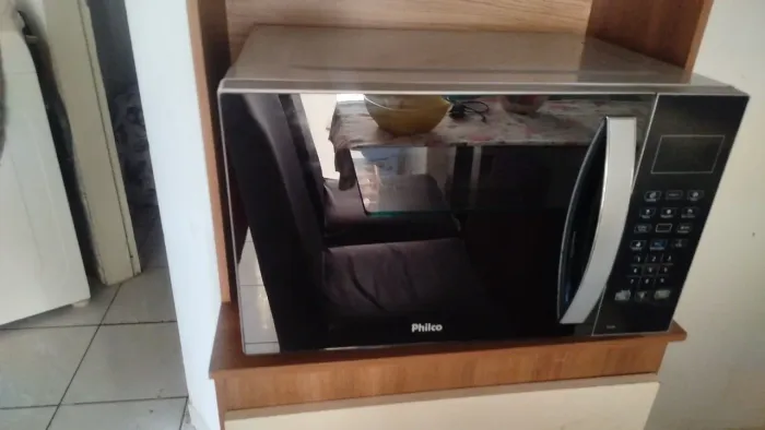 Microondas novo nunca foi mexido ganhei de presente estou vendendo porque tem um outro
