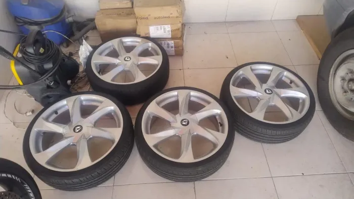 Vendo ou troco rodas 18 