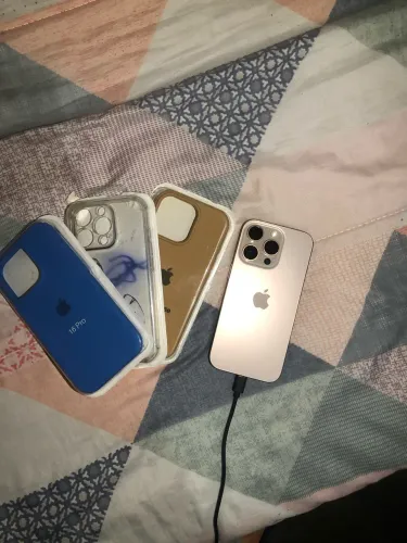 Vendo iPhone 16 256GB