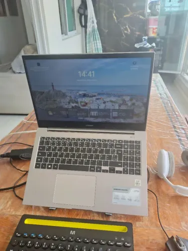 Notebook Samsung Book - Intel Core i3 (10ª Ger), 8GB RAM, SSD - Impecável!