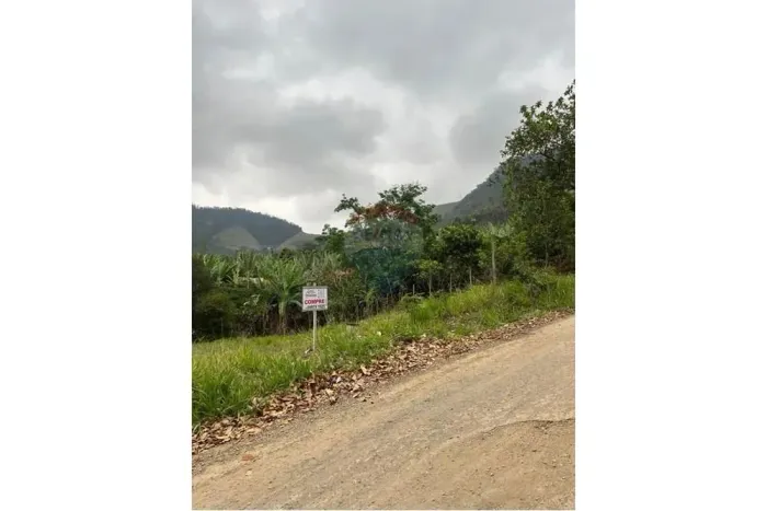 Chácara 1.530 m² no perímetro urbano  Rio Novo do Sul