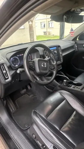 Volvo XC40 T-4 2.0 190cv FWD 2019
