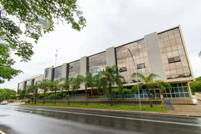 ASA NORTE - SALA REFORMADA - VÃO LIVRE - PRÉDIO TOTALMENTE REFORMADO