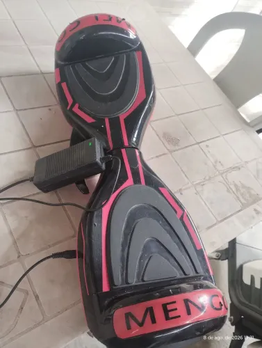 Overboard usado pouquíssimas vezes , meu filho caiu e ficou com medo de usar novamente