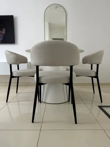 Mesa Redonda 90 cm + Jogo com 4 Cadeiras Creme