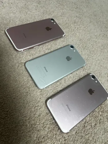 3 IPHONE 7 PARA RETIRADA DE PEÇAS