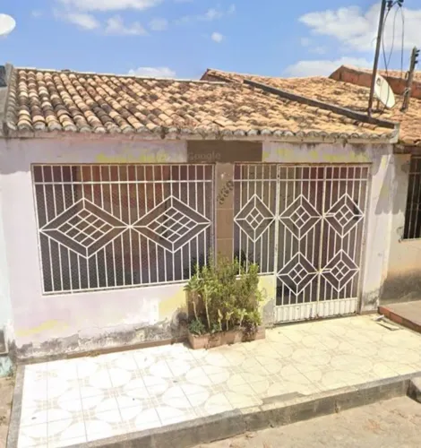Casa com 2 quartos em ótima localização