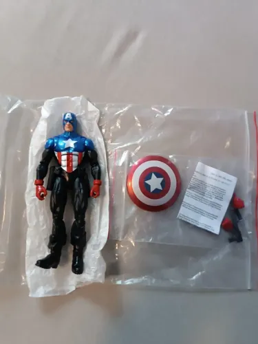 MARVEL LEGENDS - CAPITÃO AMÉRICA (BUCKY)