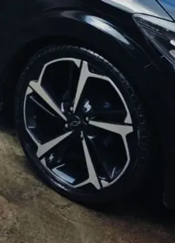 Rodas Aro 17 com pneu 205/40