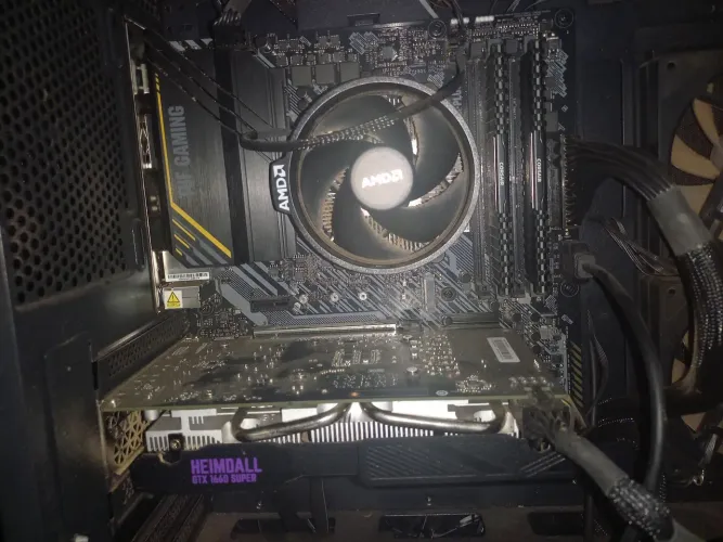 Placa-mãe Asus Tuf A520M-PLUS II + 3200G + 2 CoolerBox