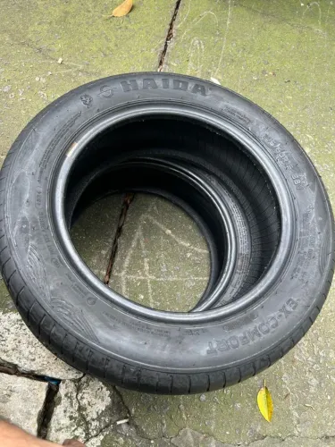 Pneus 195/60/15 por 90$ cada originais instalados