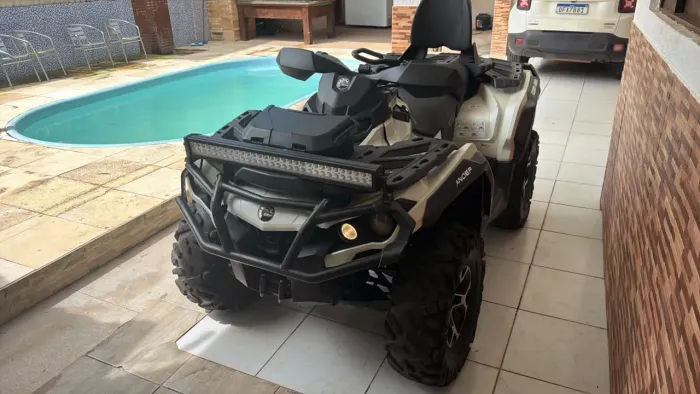 Quadriciclo Cam am 1000