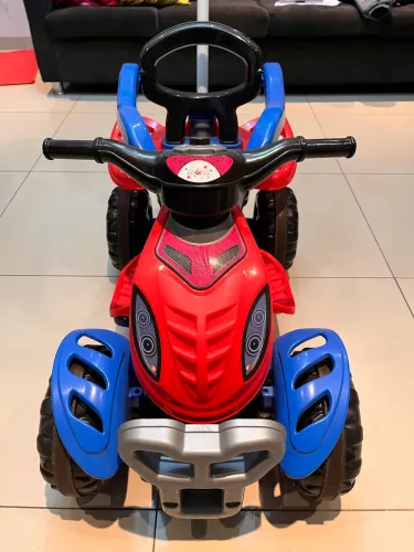 Quadriciclo infantil
