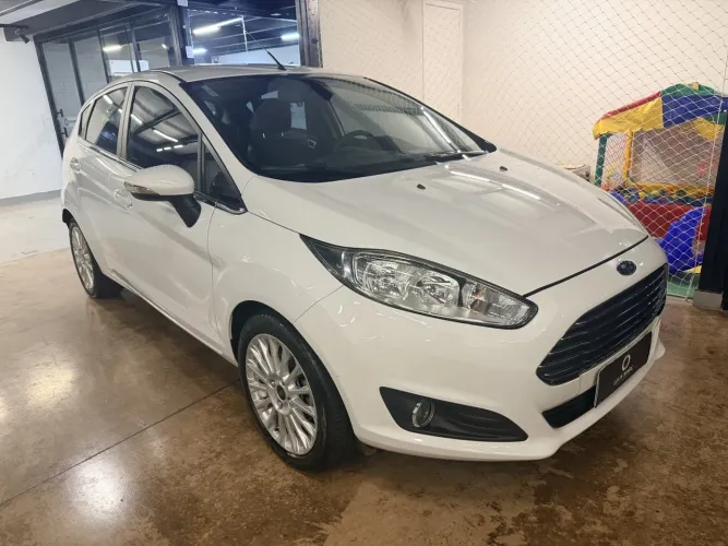 Ford Fiesta Titanium 1.6 Powershift Aut. 2015