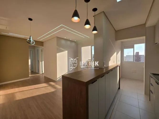 Apartamento com 2 dormitórios sendo 1 suíte, vista livre, vaga coberta, 62 m², por R$ 3.69