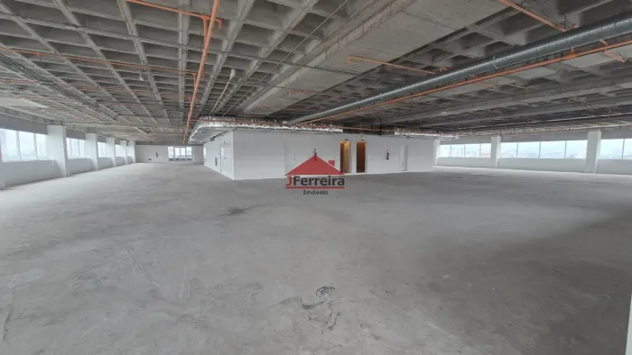 Espaço corporativo Triple A para venda na Barra Funda, andar inteiro com 2.230m², 56 vagas