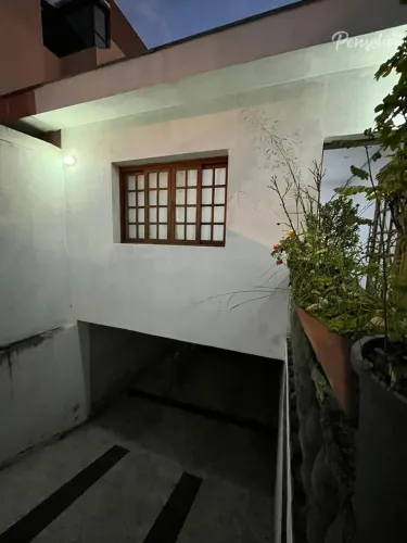 Santo André - Casa a venda 2 Dormitórios Suíte 2 Vagas Quintal 148m² : Mobiliada