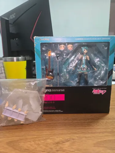 Hatsune Miku Figma 200 - Max Factory (LER DESCRIÇÃO)