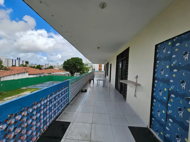 PRÉDIO COMERCIAL CID. UNIVERSITÁRIA 600m. cob. 1.100m área, p/ colégio, academia etc.