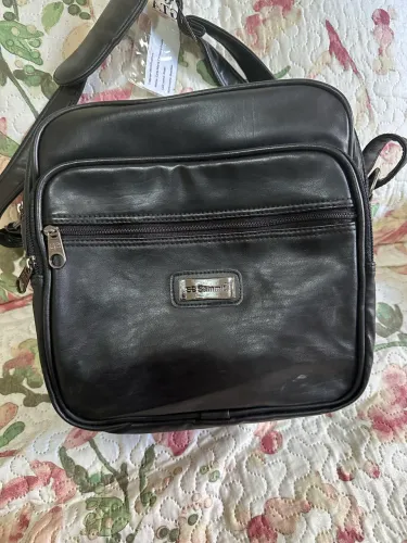 bolsa executiva para documentos, bolsa carteiro ou bolsa de viagem compacta.