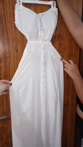 Vestido branco, usado uma vez