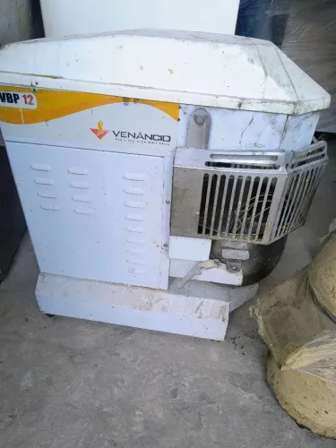 Batedeira 12 litros Venâncio
