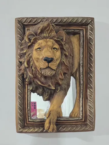 Quadro Leão com espelho em gesso
