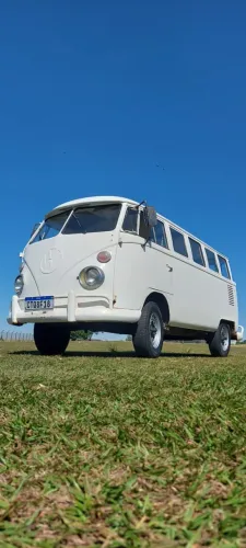 Volkswagen Kombi Standard/ Luxo/ Serie Prata 1975