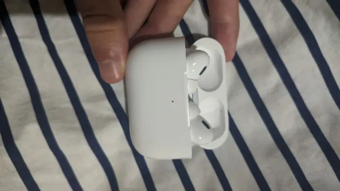 AirPods pro 2° geração(ORIGINAL) pequenas marcas de uso