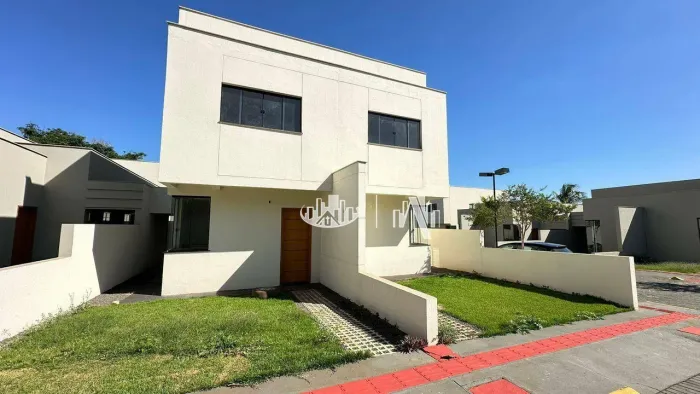 Sobrado com 3 Quartos para alugar, 103 m² por R$ 2.250/mês - Residencial Paris - Londrina/