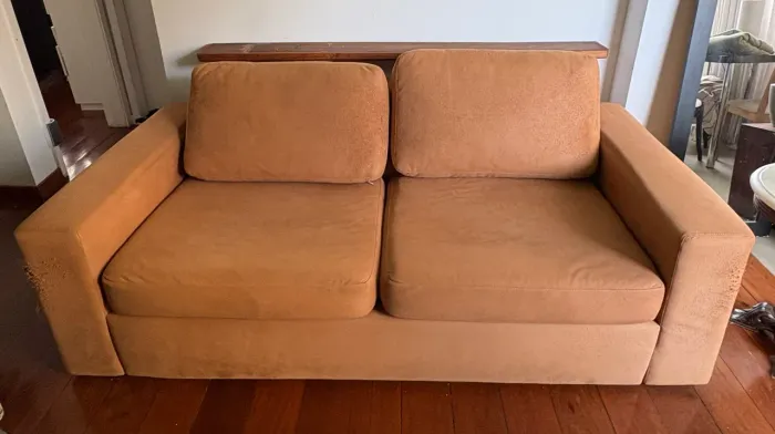 Sofá 2 lugares caramelo (1,95m x 0,98m)