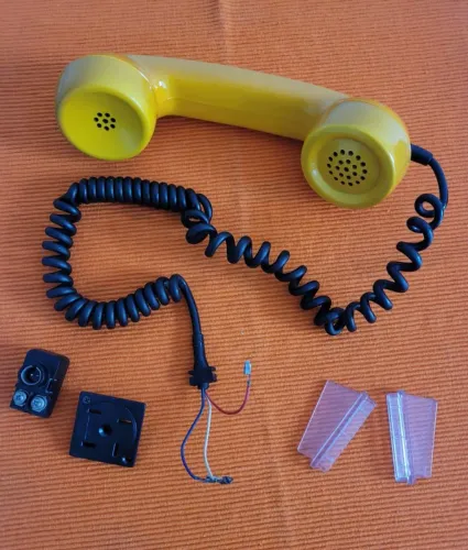 Fone vintage amarelo - decorativo ou peças para restauro