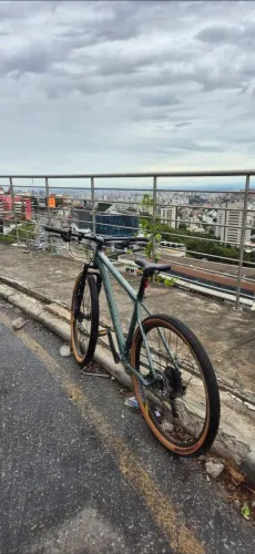 BICICLETA COLLI LANDSCAPE 20V | ARO 29 | QUADRO 19 | VERDE MILITAR | R$ 3.000
