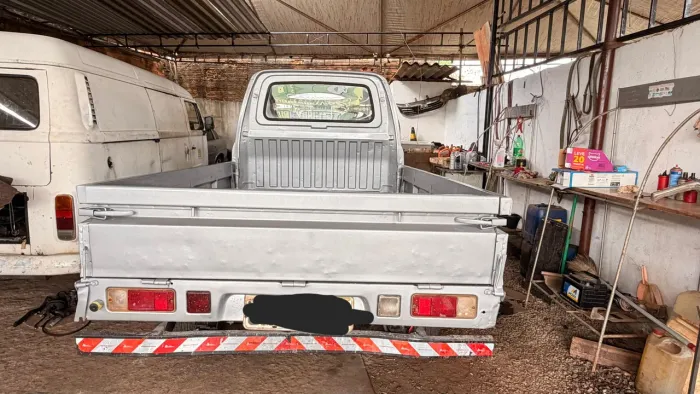 Vendo esse caminhão de carroceria