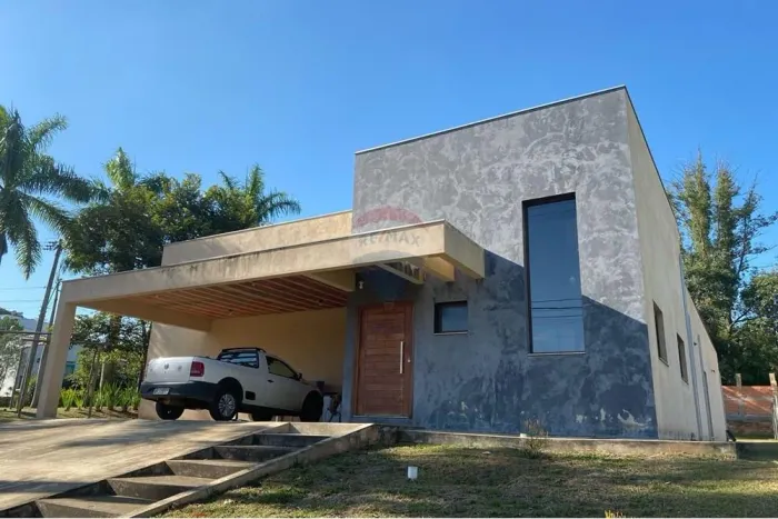 Casa de Condomínio para Alugar em Sorocaba  3 Suítes no Vivendas do Lago