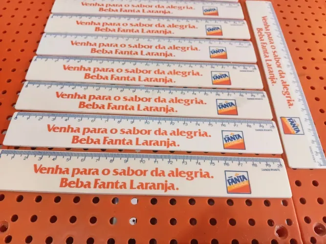 Réguas promocionais da Fanta