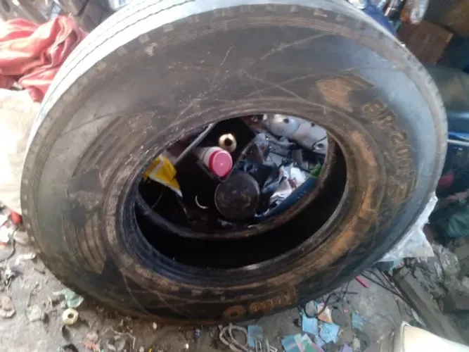 Pneu carreta usado