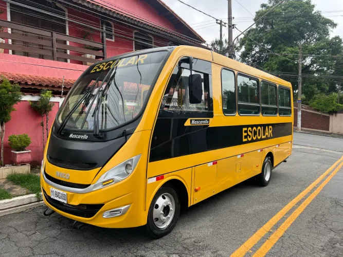 Micro ônibus iveco 30 Lugares escolar Ano 2016