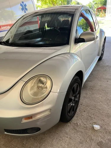 Volkswagen New Beetle 2.0 MI Mec./aut. 2010