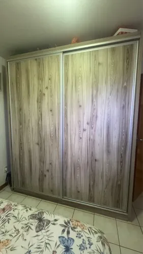 GUARDA ROUPA