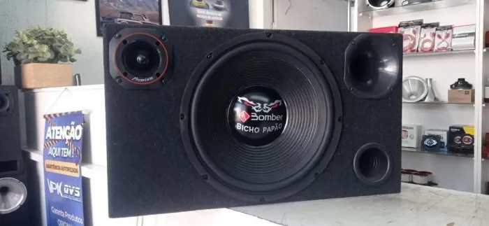 CAIXA TRIO BOMBER BICHO PAPÃO 550RMS 15 POL