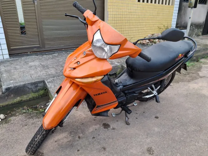 Vendo Yamaha Crypton 115C, ano 2014 tudo funcionando perfeitamente