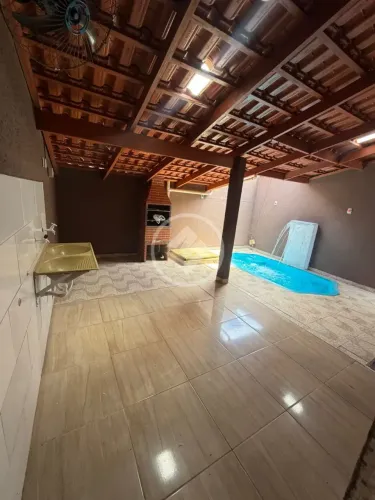 OPORTUNIDADE IMPERDÍVEL EM GUAPÓ / CASA COM PISCINA codigo: 275682