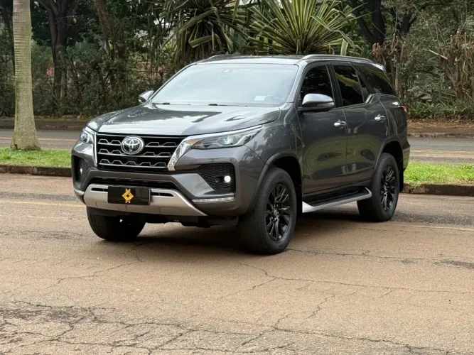 Toyota Hilux SW4 SRX 4X4 2.8 TDI 16V Dies. Aut. 2021