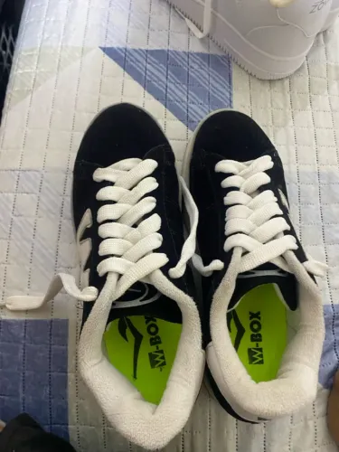 Vendo 2 sapatos usados em ótimo estado 