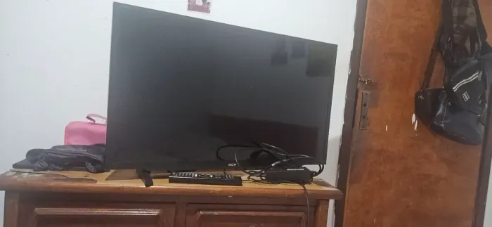 Com leve defeito TV Sony Smart