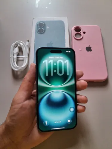 iPhone 16